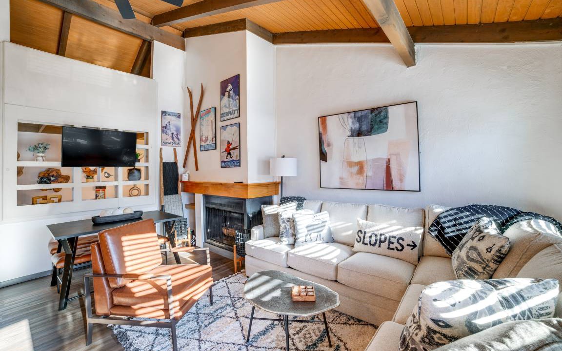Photo of Livingroom in Blodgett Mills