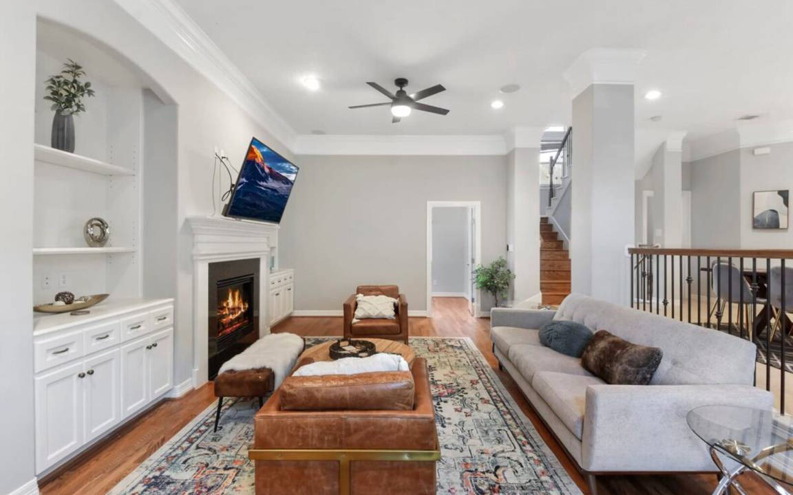 Photo of Livingroom in Shady Acres