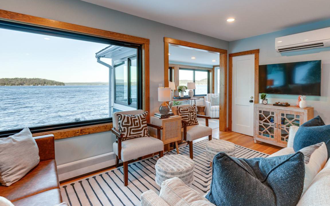 Photo of Livingroom in Alton Bay