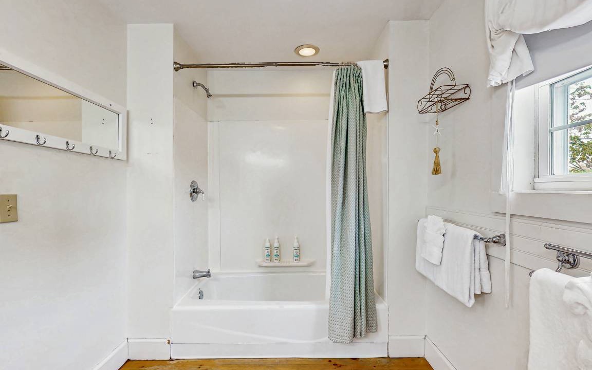 Photo of Bathroom in Ocean Park