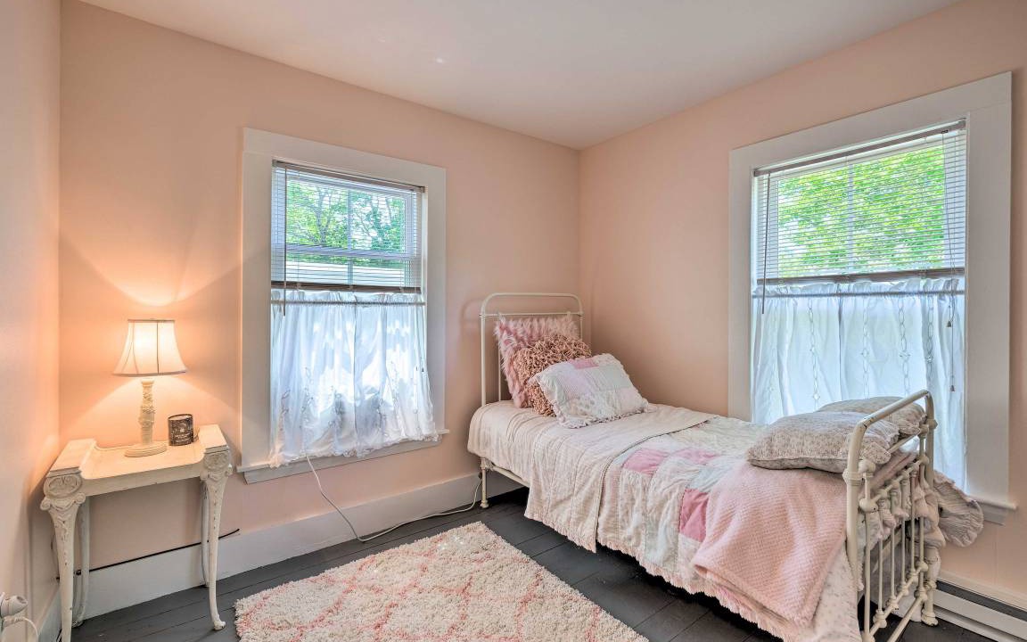 Photo of Bedroom in Wolfeboro