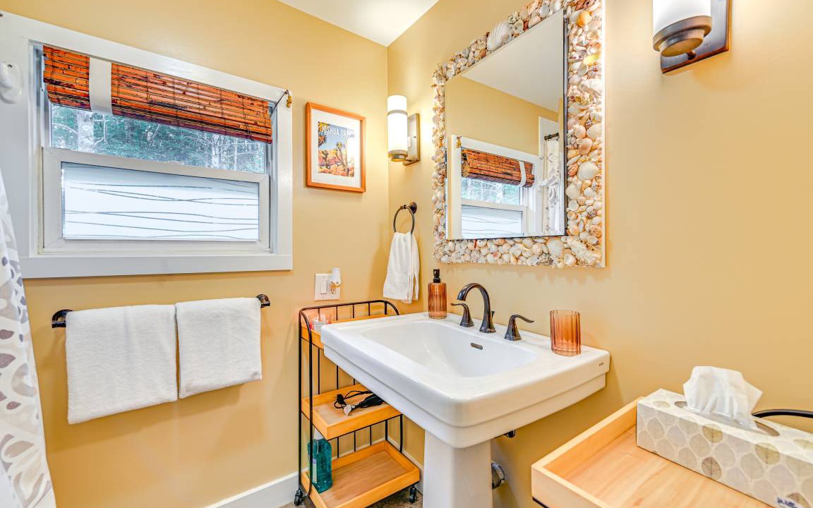 Photo of Bathroom in Gloversville