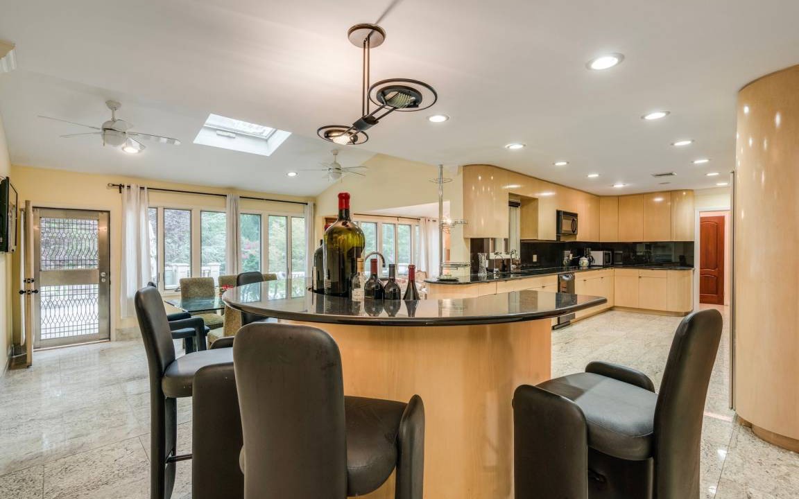 Photo of Kitchen in Old Westbury
