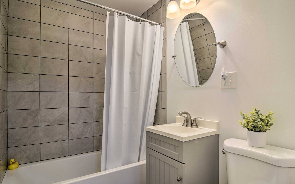 Photo of Bathroom in Eggertsville