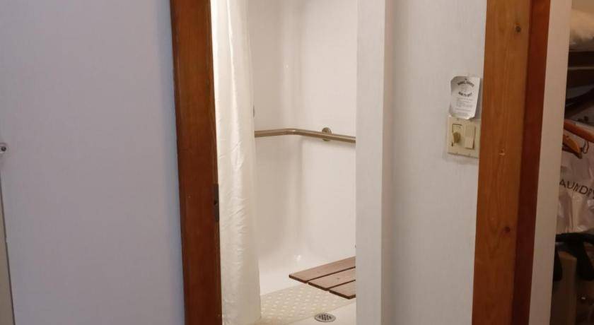 Photo of Bathroom in New Martinsville