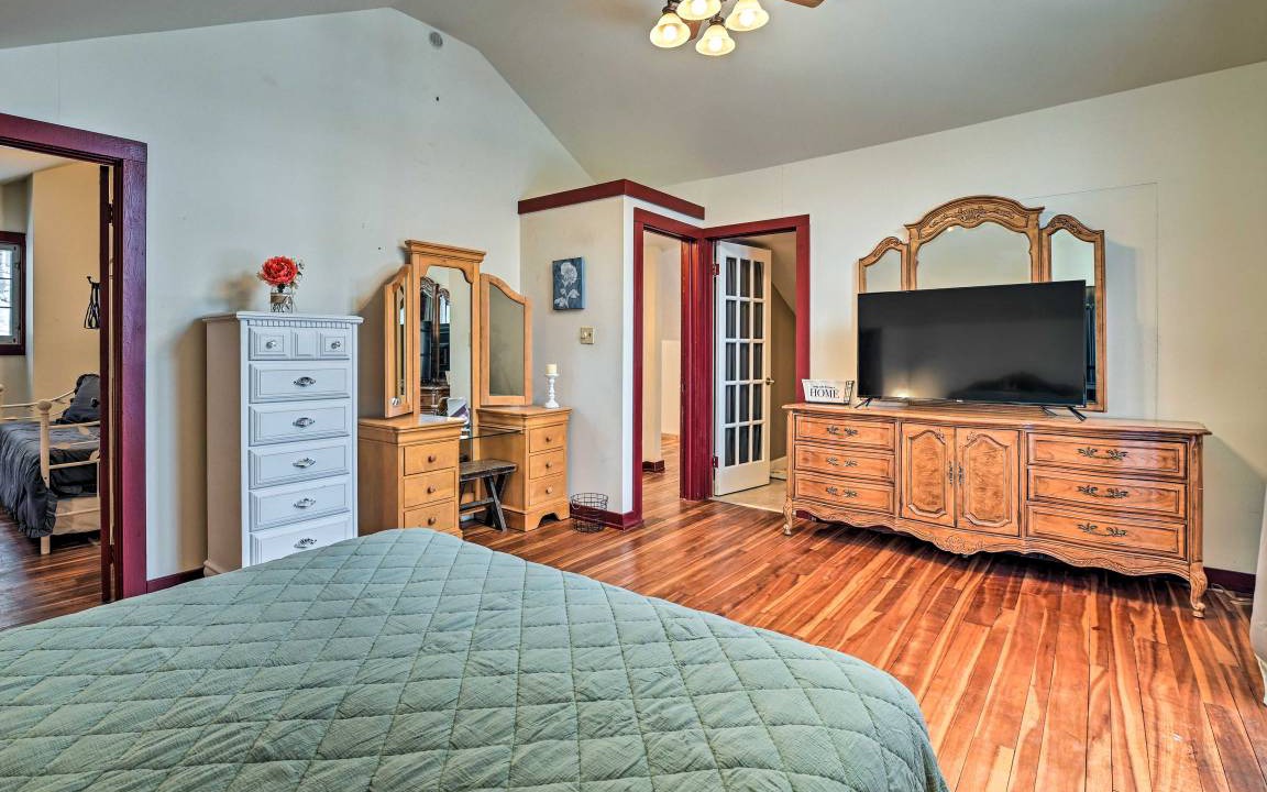 Photo of Bedroom in Otter Lake