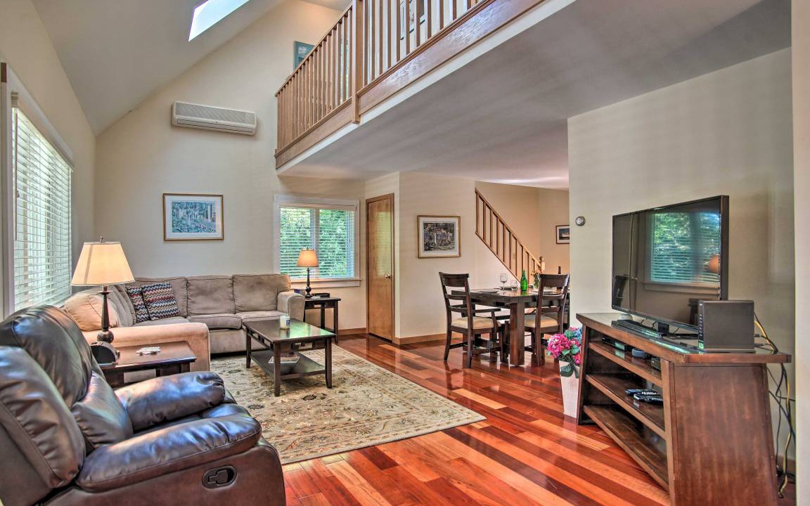 Photo of Livingroom in Oak Bluffs
