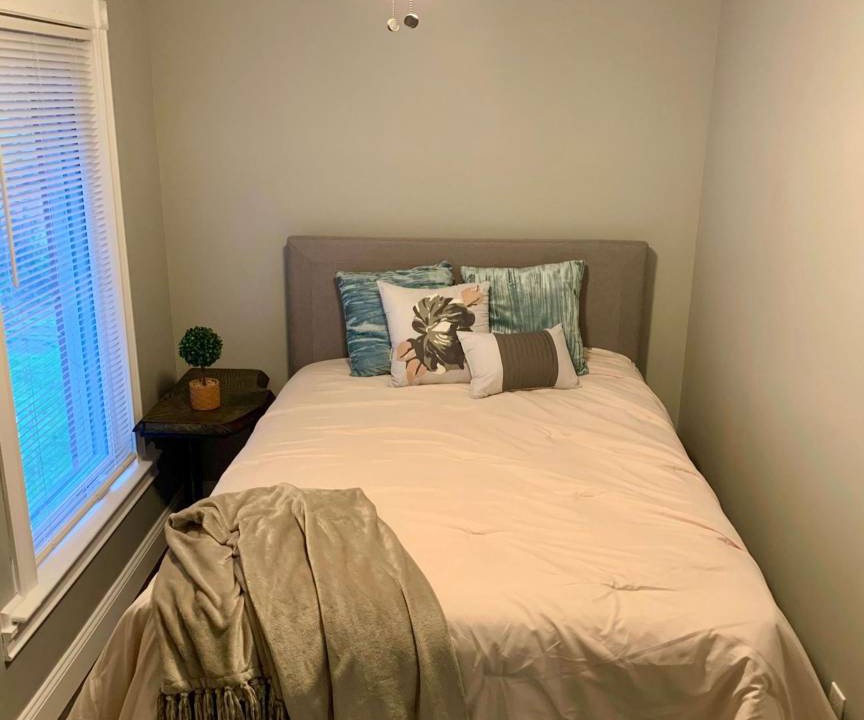 Photo of Bedroom in Downtown Niagara Falls