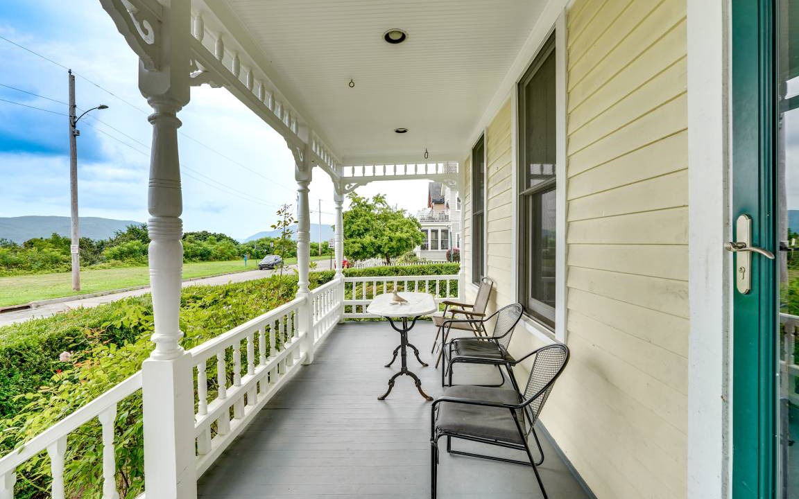 Photo of Patio Balcony in Newburgh