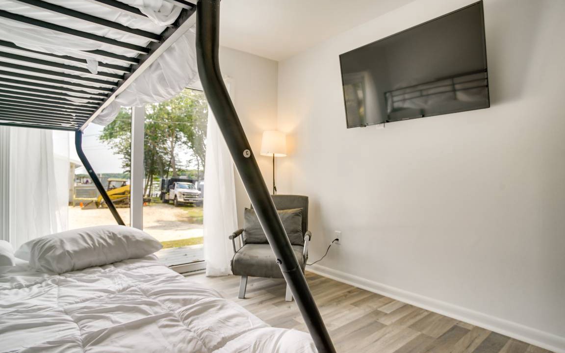 Photo of Bedroom in Seconsett Island