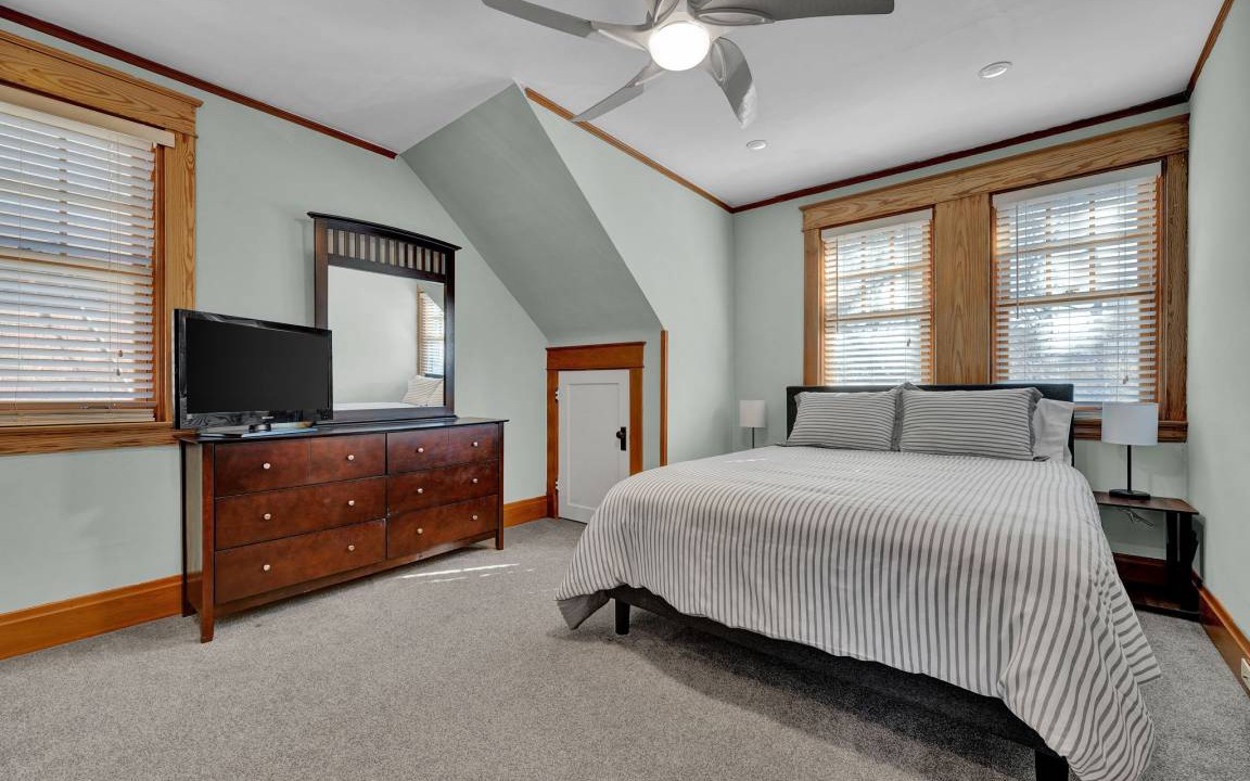 Photo of Bedroom in Oakley