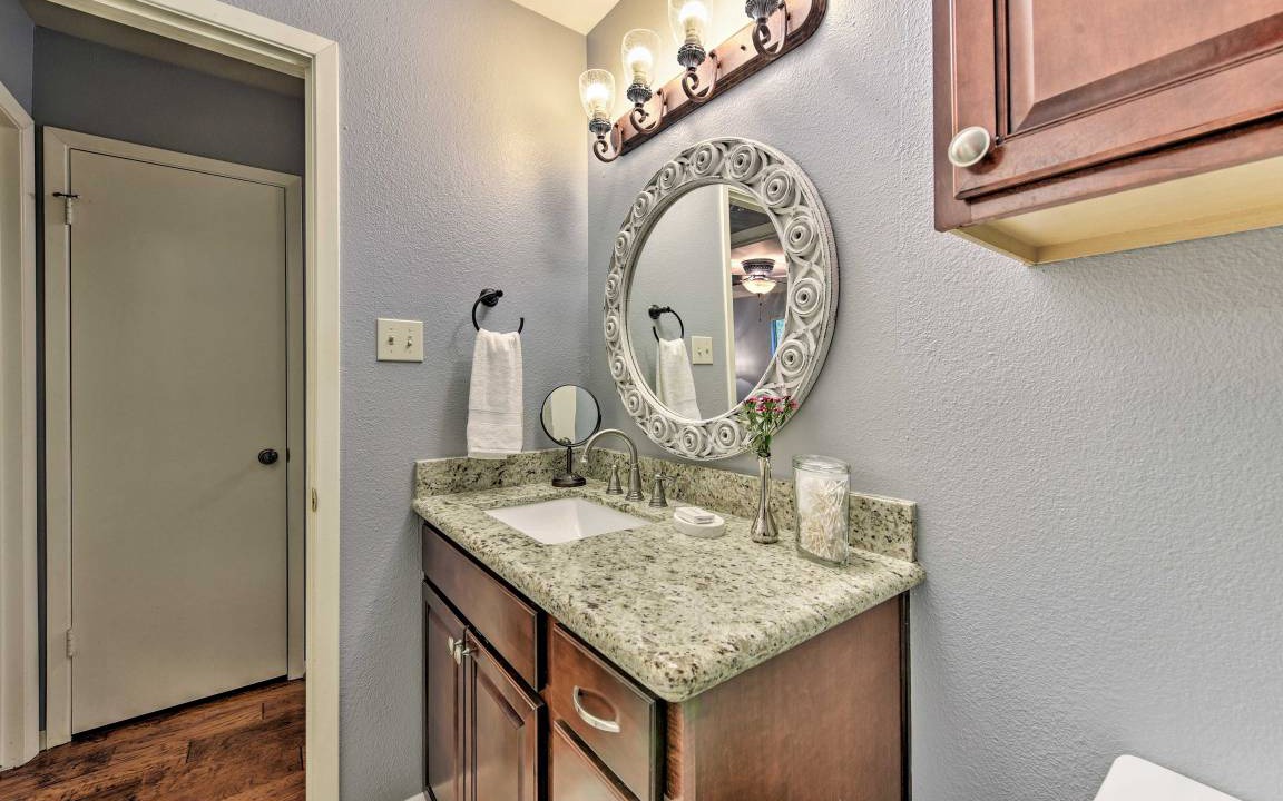 Photo of Bathroom in Grogan's Mill