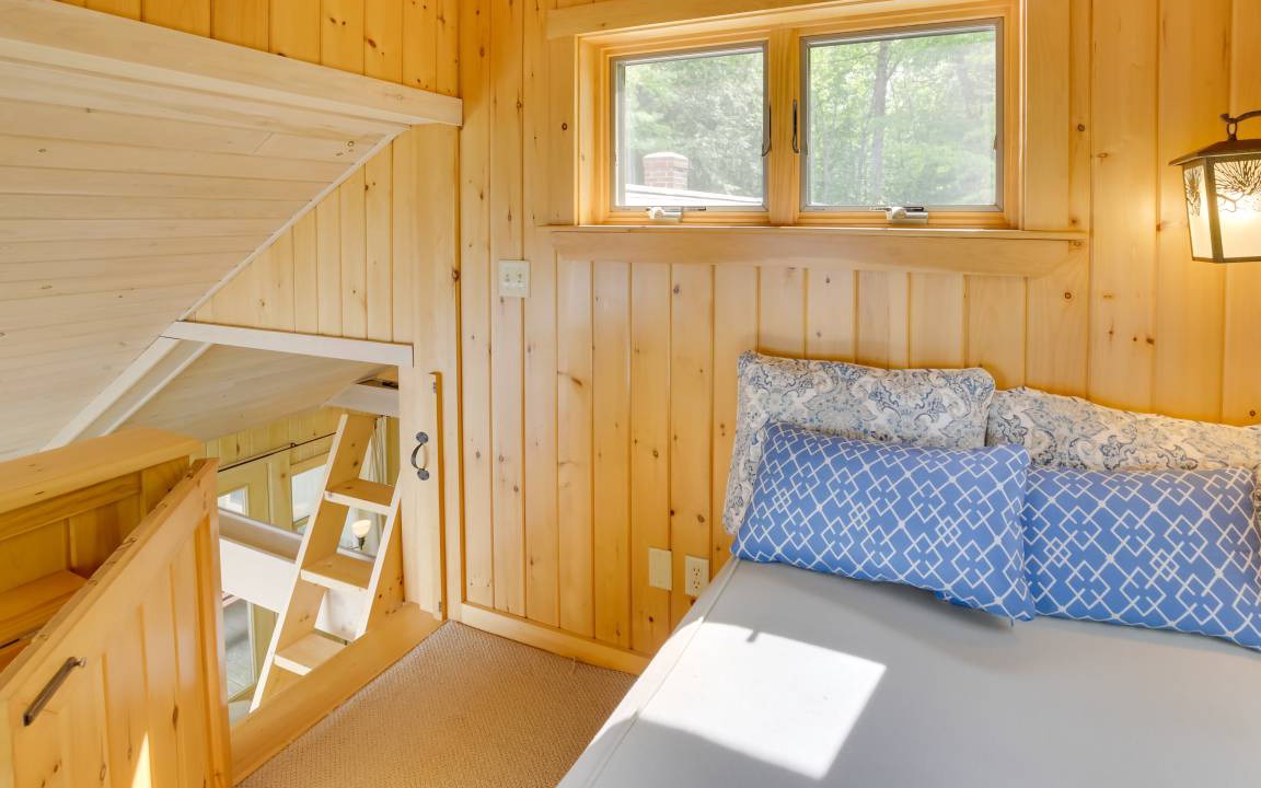 Photo of Bedroom in Raymond