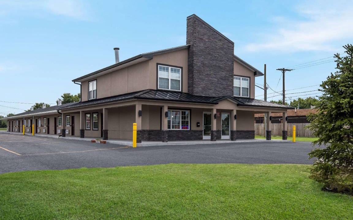 Photo of Buildings in Farmington