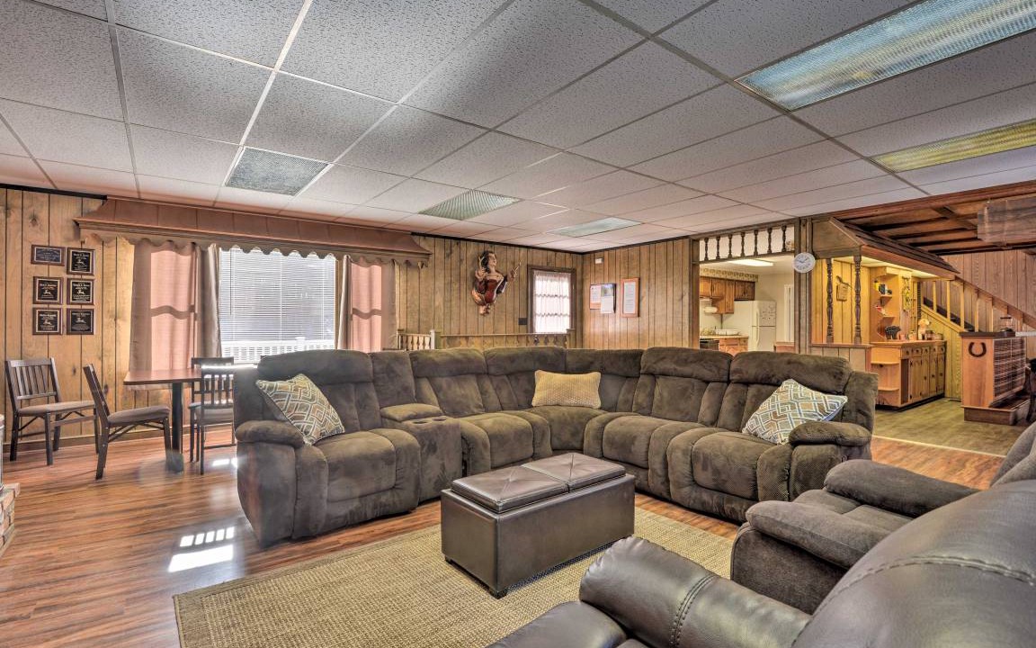 Photo of Livingroom in Saxton