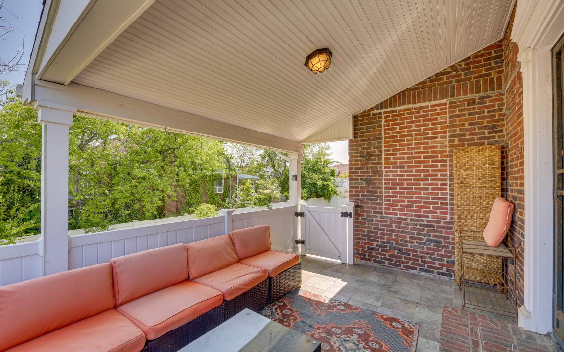 Photo of Patio Balcony in Long Beach