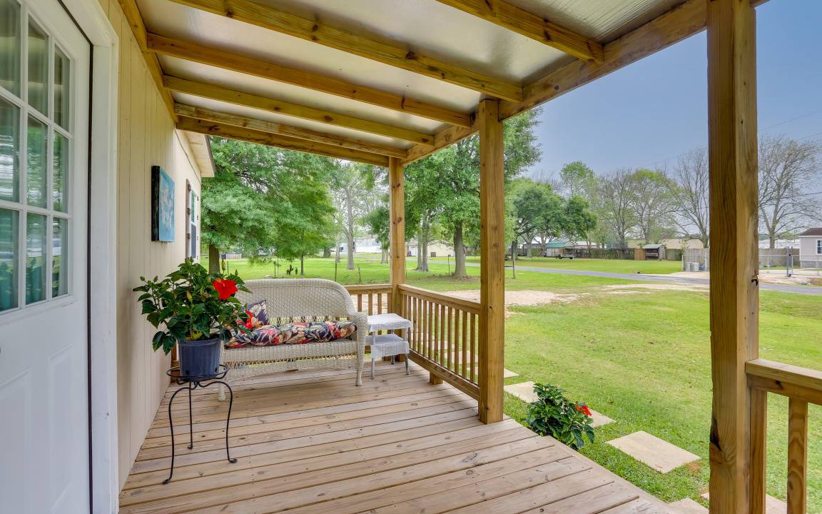 Photo of Patio Balcony in Winnie