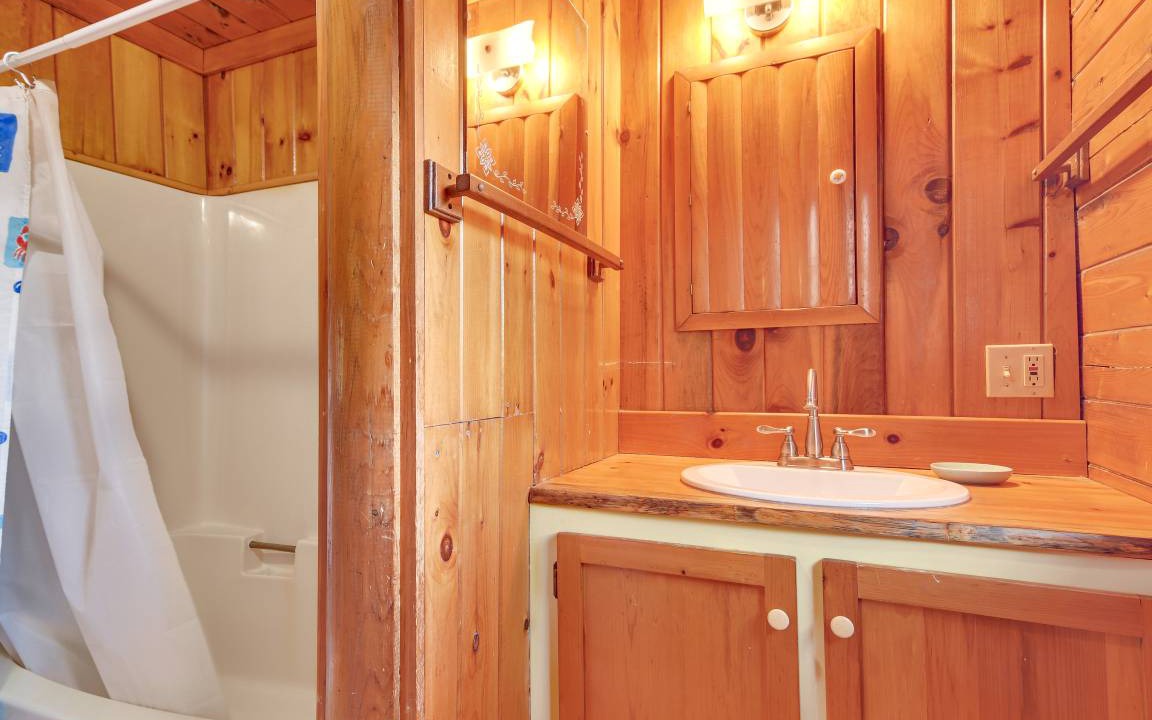 Photo of Bathroom in Lovell