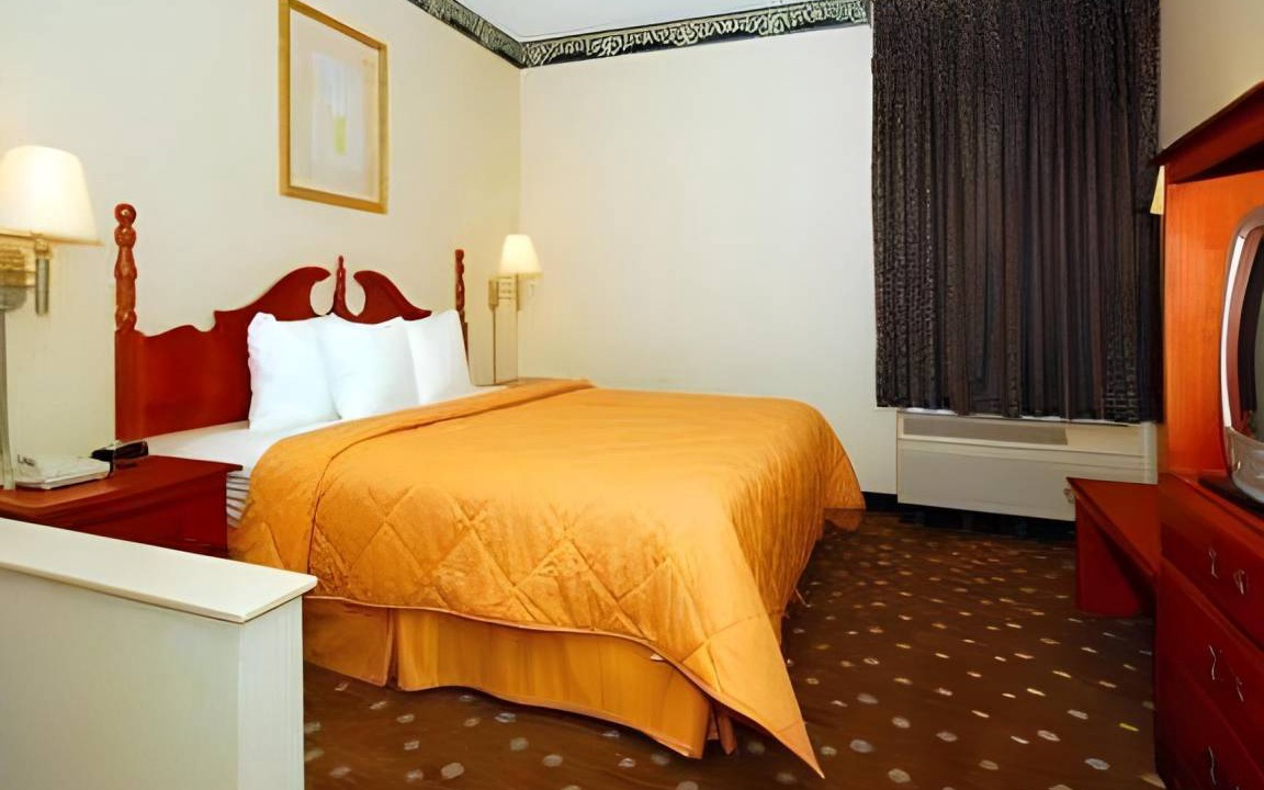 Photo of Bedroom in South Hills