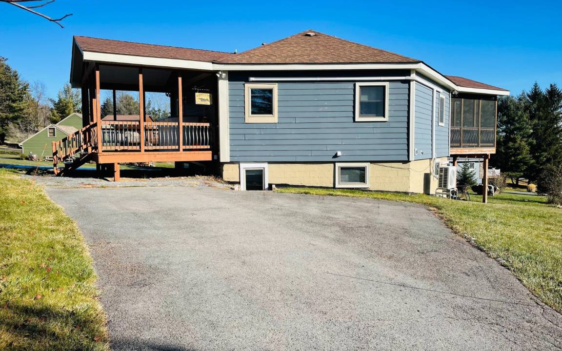 Photo of Buildings in Paradise Point