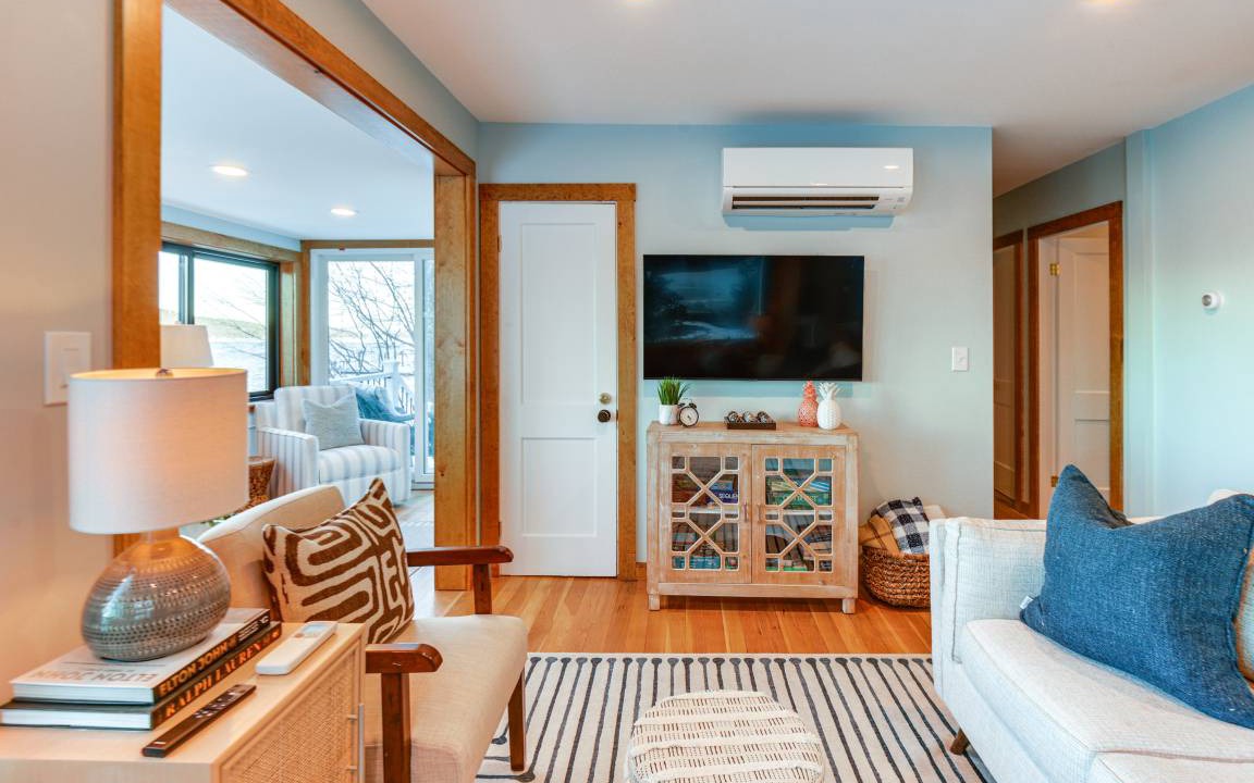 Photo of Livingroom in Alton Bay