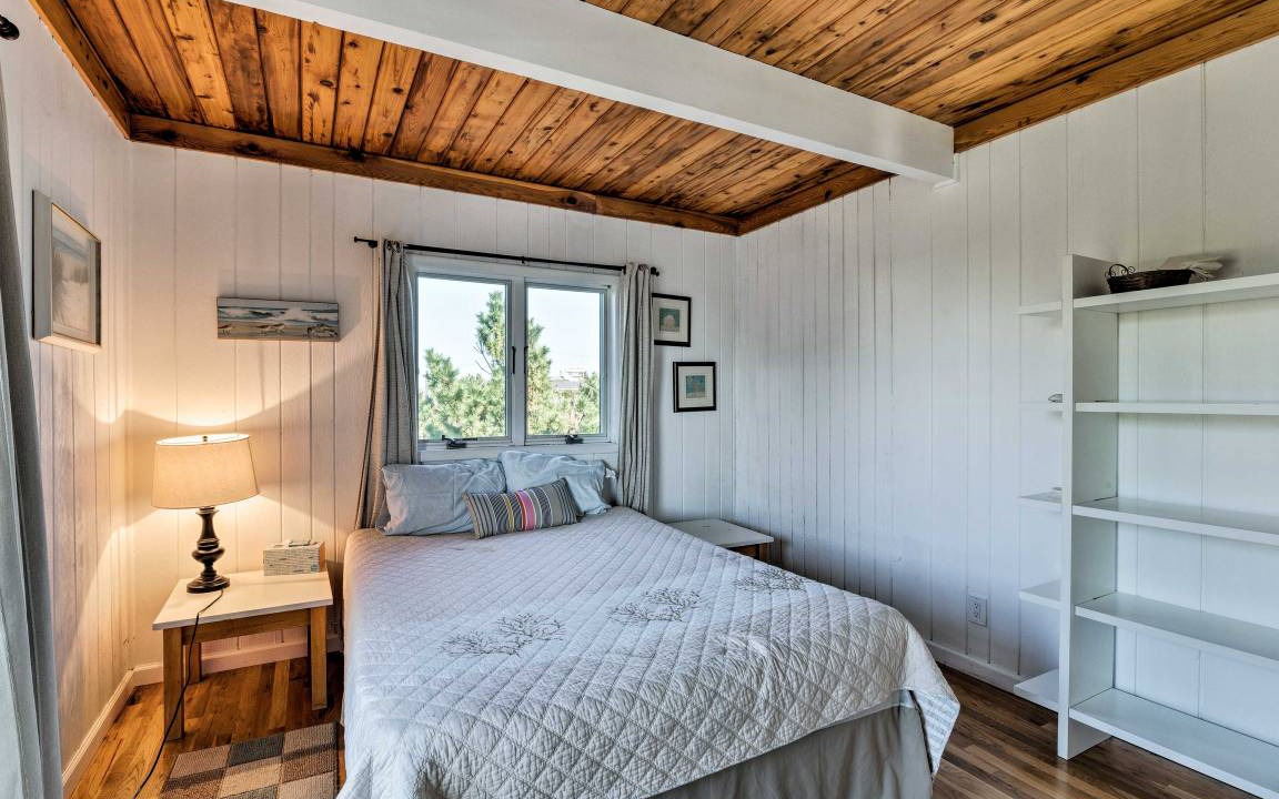 Photo of Bedroom in West Hampton Dunes