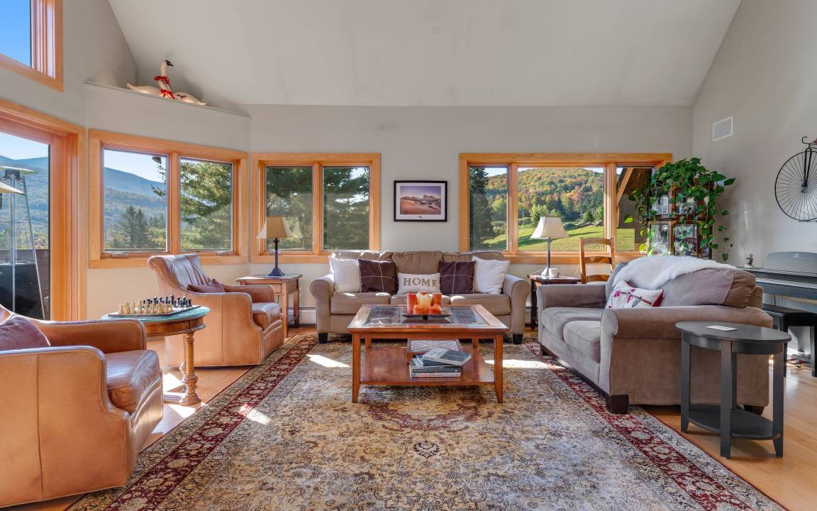 Photo of Livingroom in Stowe Hollow