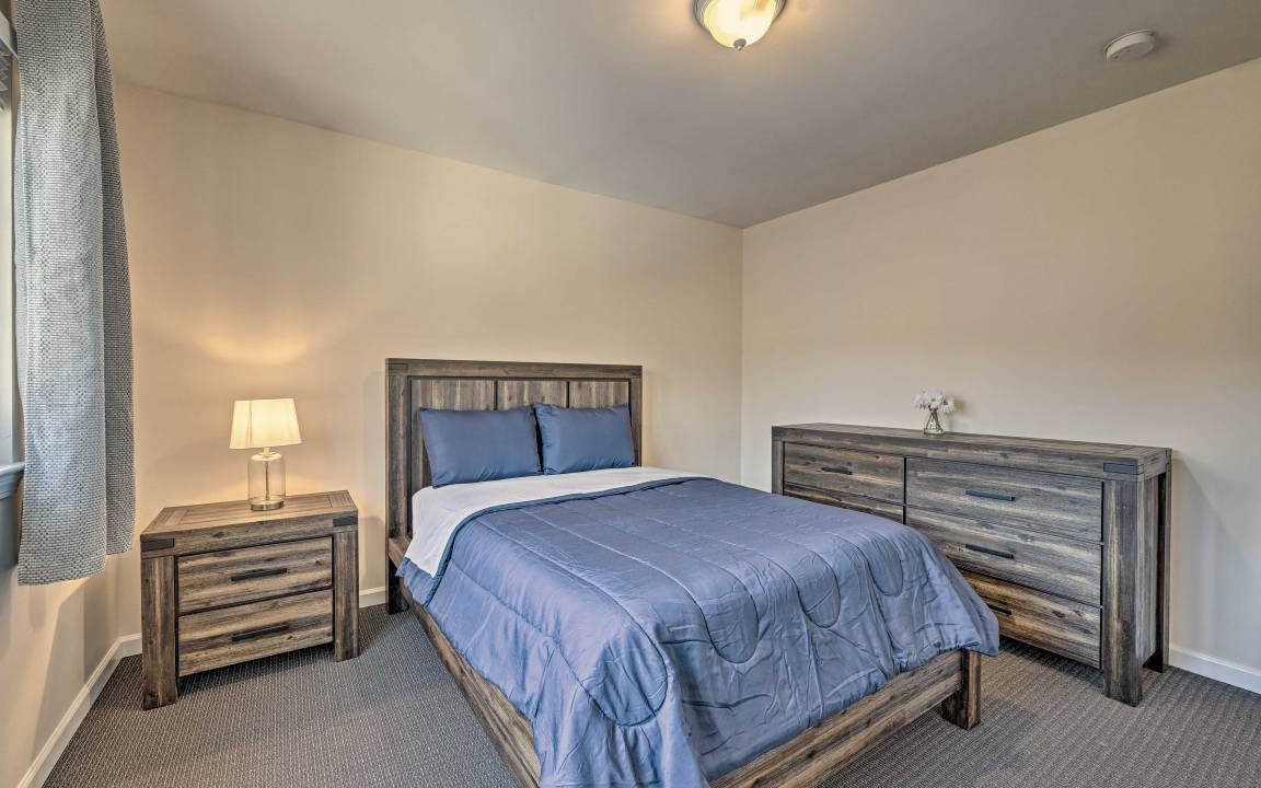 Photo of Bedroom in Glen Cove