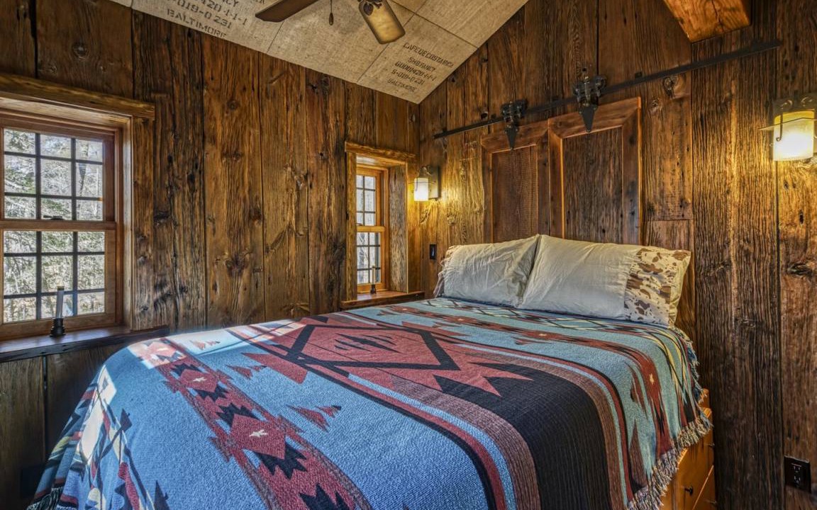 Photo of Bedroom in Mount Sunapee