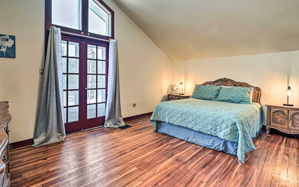 Photo of Bedroom in Otter Lake