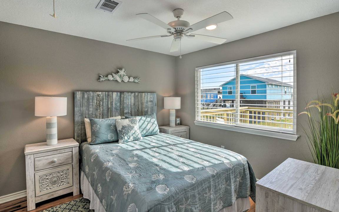 Photo of Bedroom in Surfside Beach