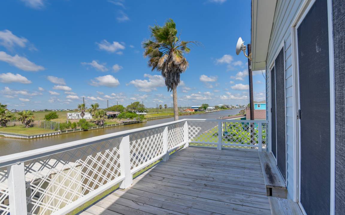 Photo of Patio Balcony in Cedar Lane