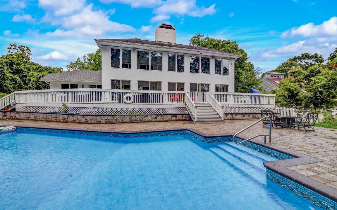 Photo of Others in Hampton Bays