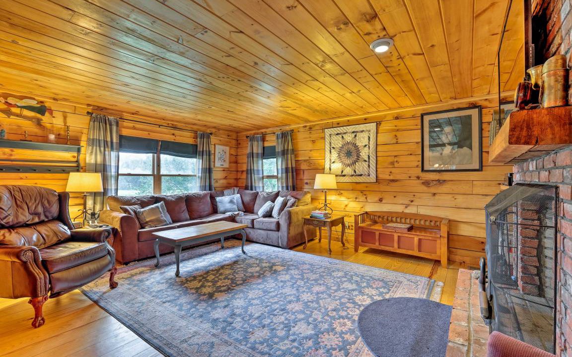 Photo of Livingroom in Jacksonville