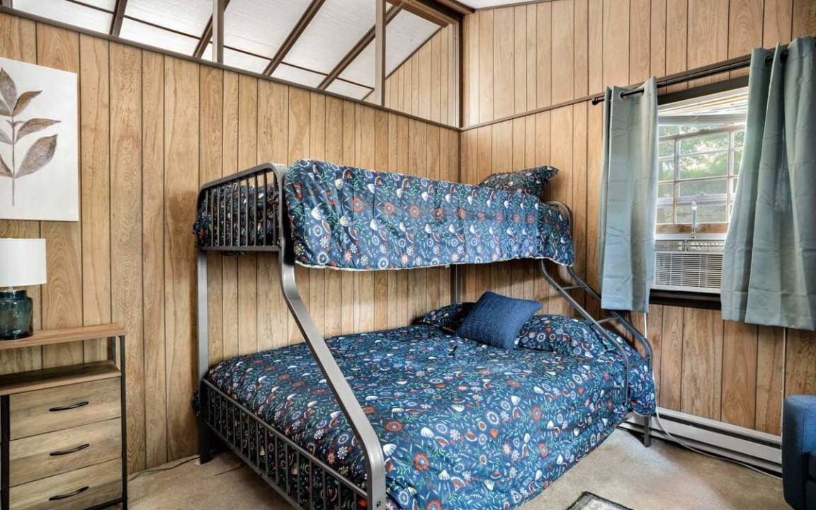 Photo of Bedroom in Sleepy Hollow
