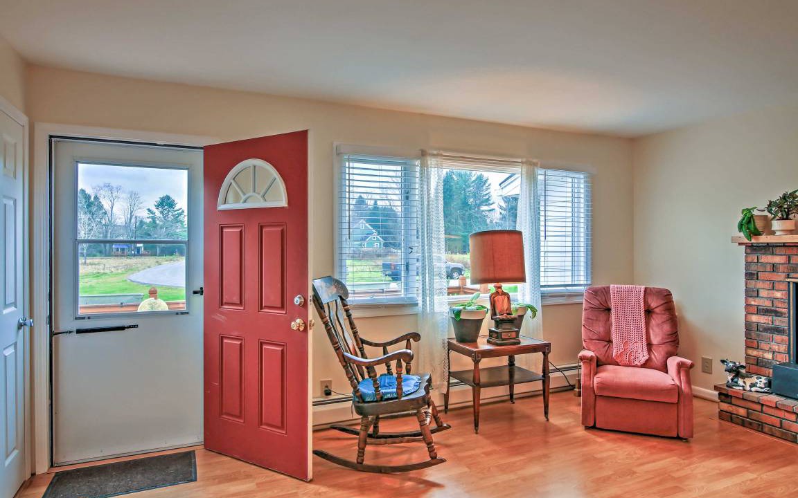 Photo of Livingroom in Otego