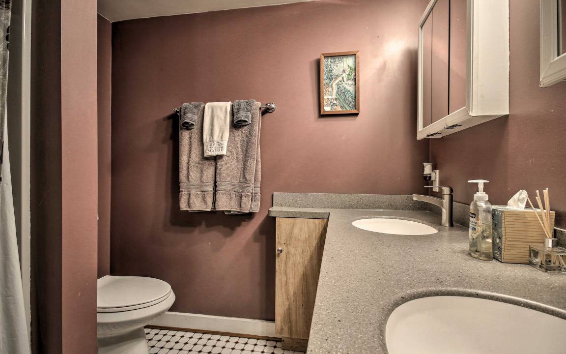 Photo of Bathroom in Harpers Ferry