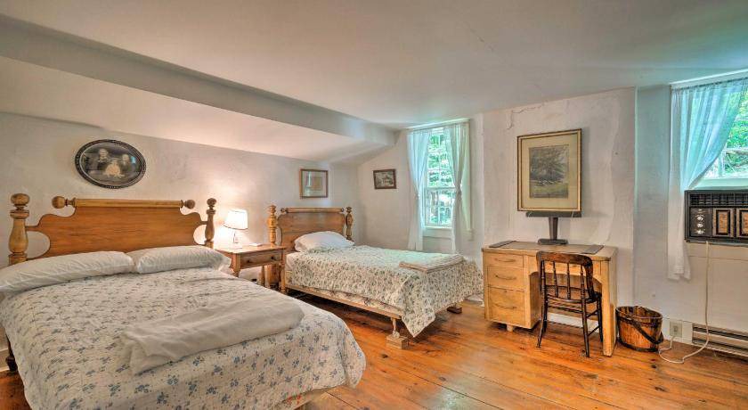 Photo of Bedroom in Salem