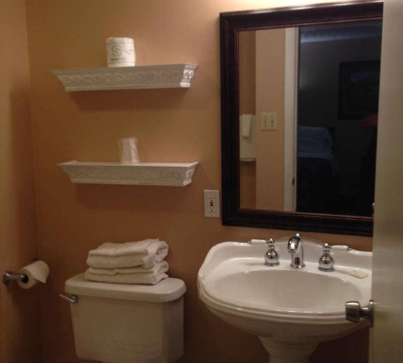 Photo of Bathroom in Niagara Falls