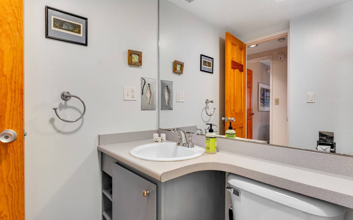 Photo of Bathroom in Warren