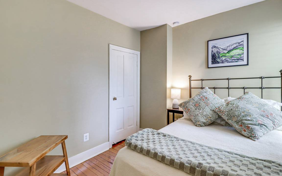 Photo of Bedroom in Old Town West