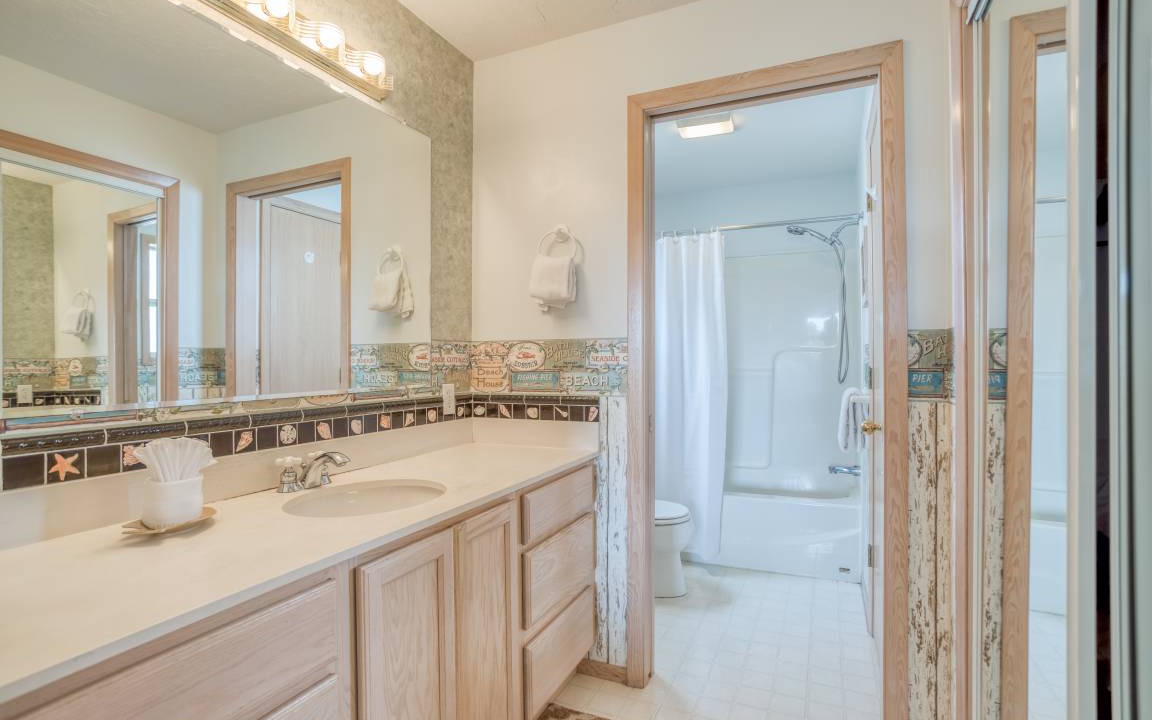 Photo of Bathroom in Sandpiper Village