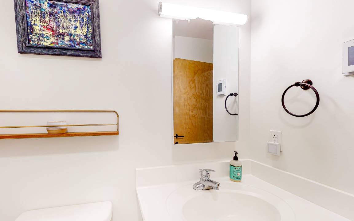 Photo of Bathroom in Warren