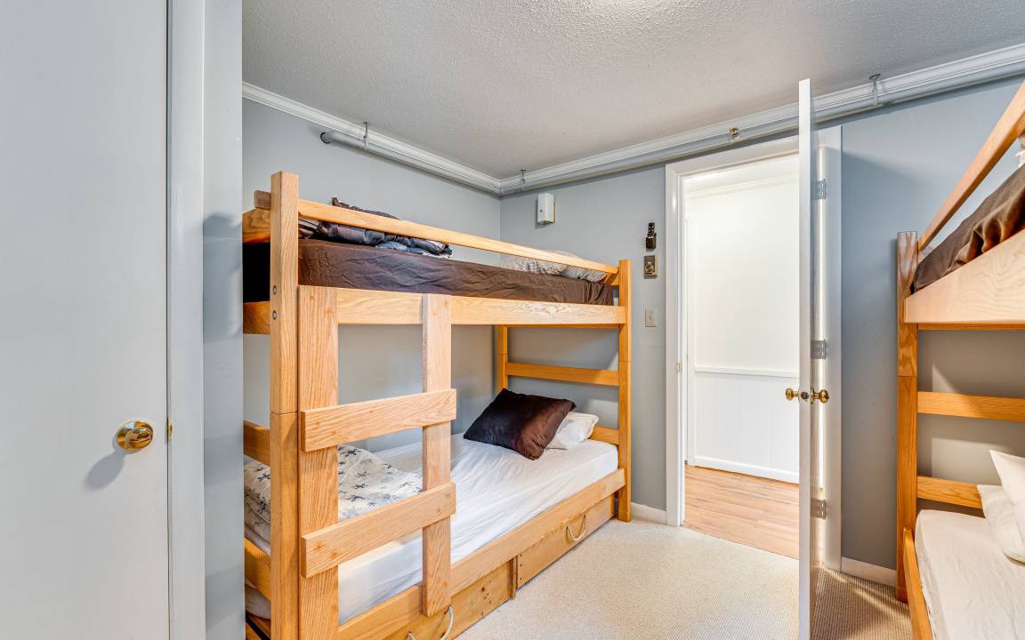 Photo of Bedroom in Bromley Mountain