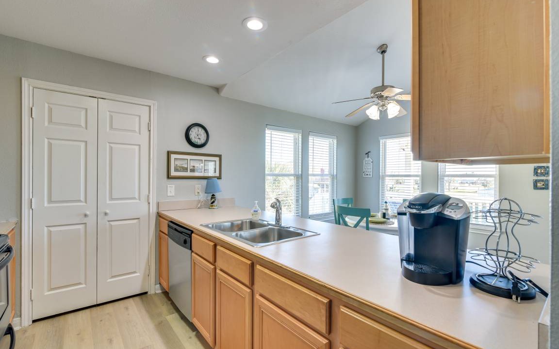 Photo of Kitchen in Pirates Beach