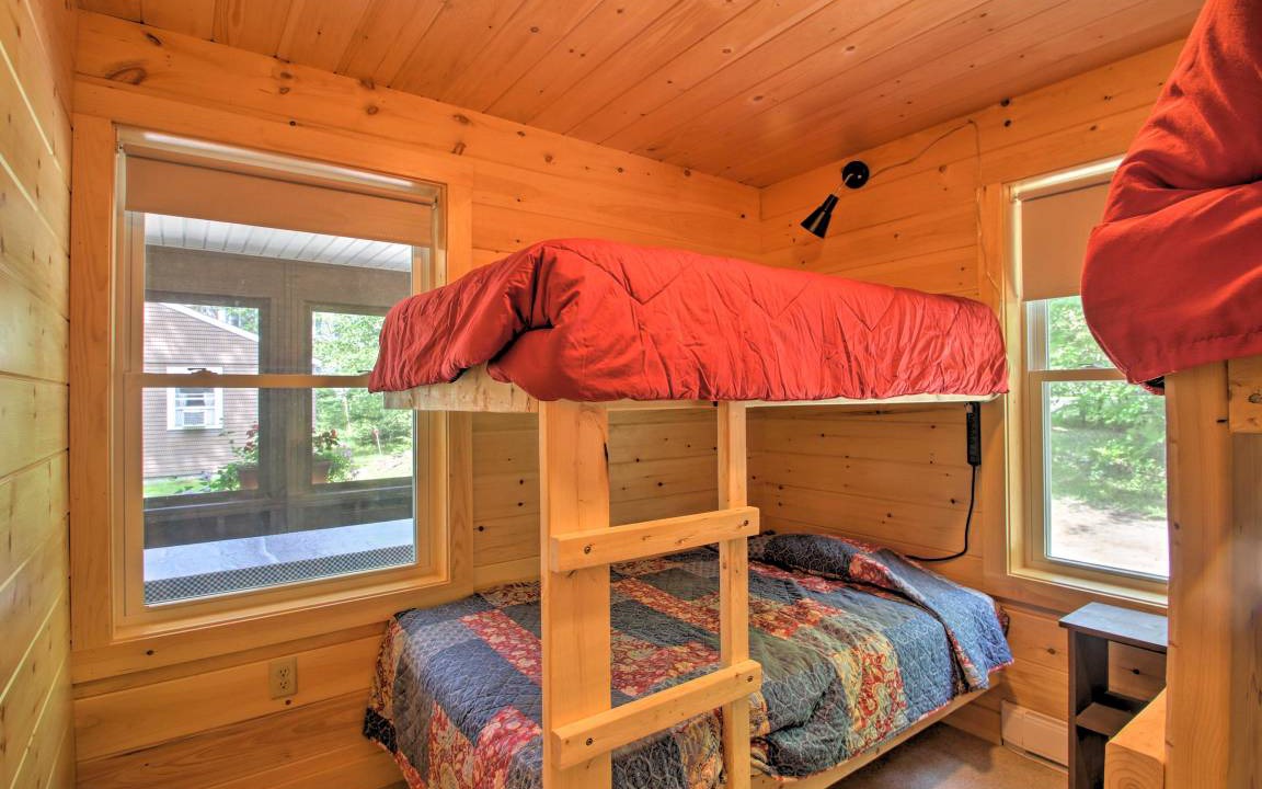 Photo of Bedroom in Raymond