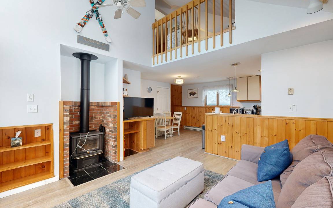 Photo of Livingroom in Thornton