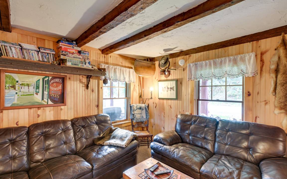 Photo of Livingroom in Oakfield