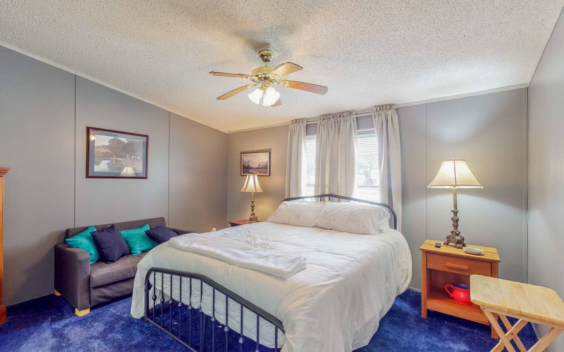 Photo of Bedroom in Alvin