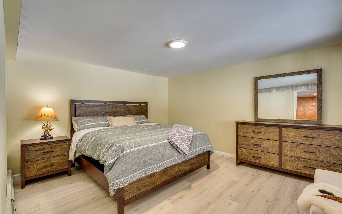Photo of Bedroom in North Creek